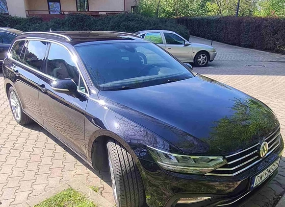 Volkswagen Passat cena 99900 przebieg: 135000, rok produkcji 2019 z Wrocław małe 529